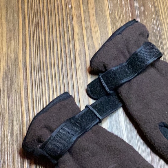 FINAL SALE PRICE Brown/Black Insulate Thermal Gloves - Picture 2 of 5